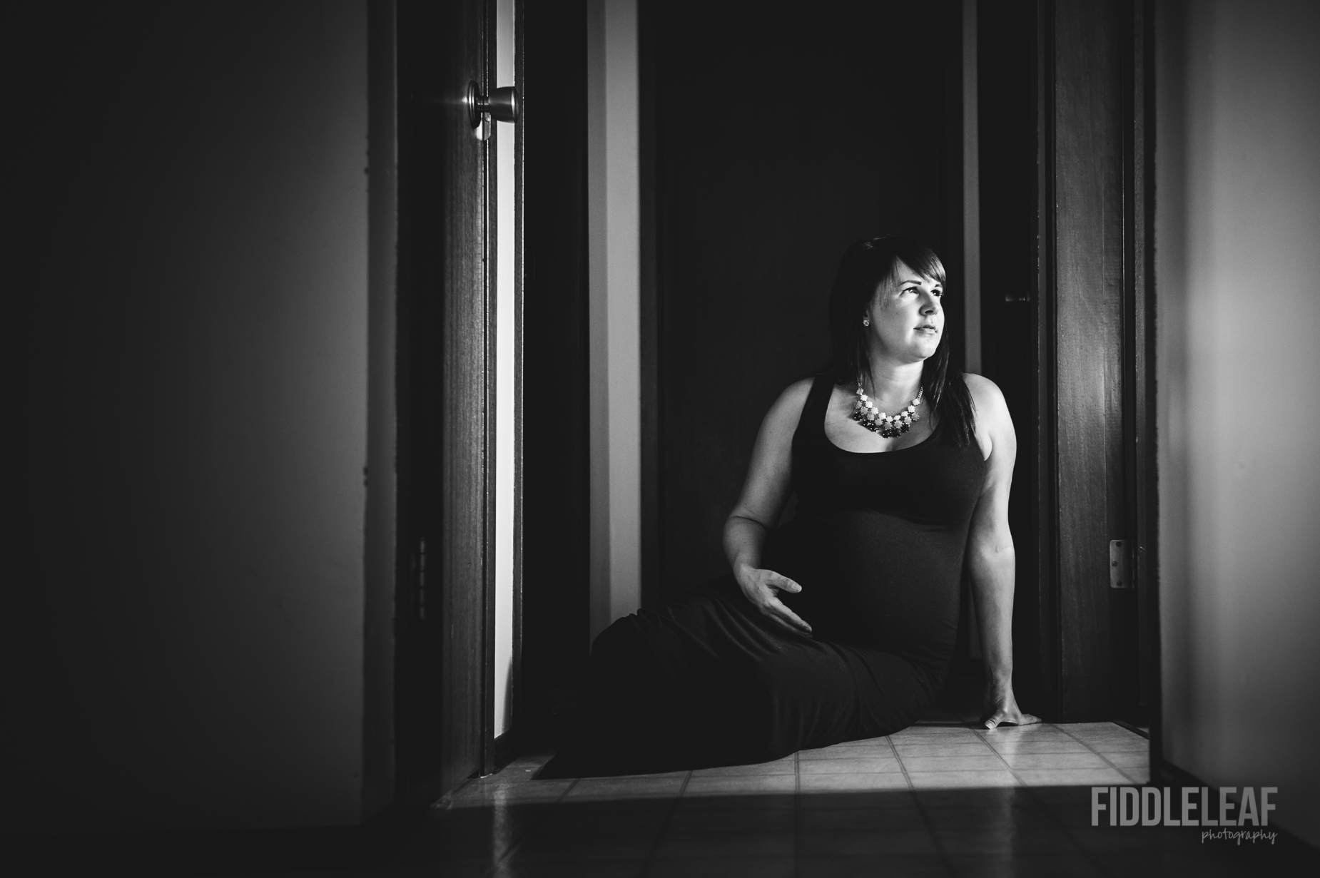 Edmonton Maternity Photographer. Fiddle Leaf Photography