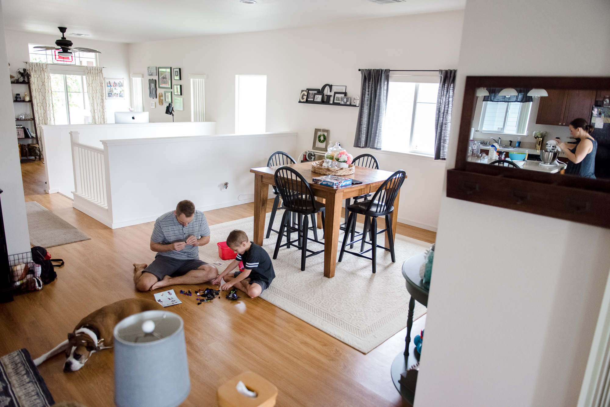 The whole family in one frame. Unique photography angles.